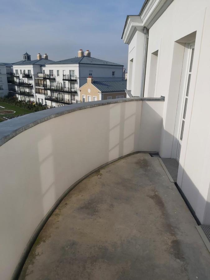 3 Room Flat In Parklane - 1,5Km Disney Serris Eksteriør billede