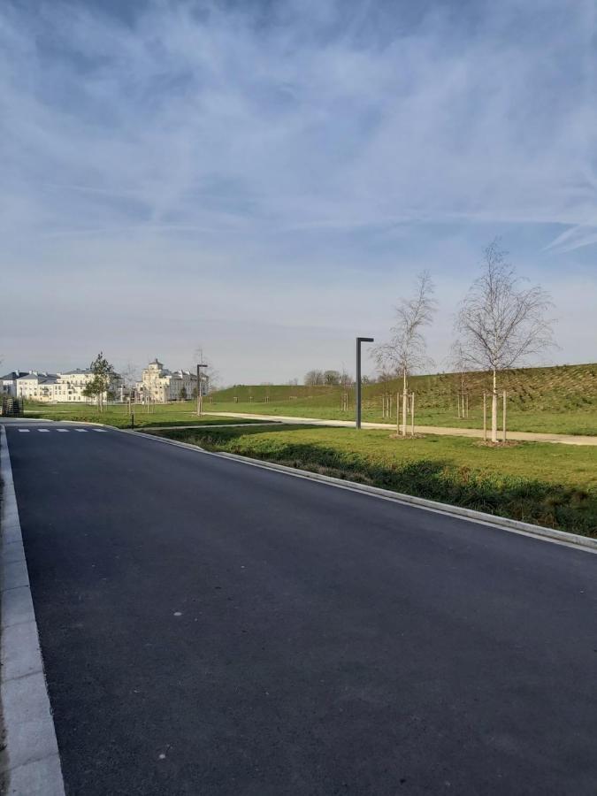 3 Room Flat In Parklane - 1,5Km Disney Serris Eksteriør billede